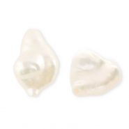 Perle di acqua dolce imperfette di alta lucentezza pepita bianco naturale