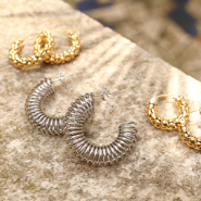 Set di ispirazione Crea una collezione d'effetto con orecchini in acciaio inossidabile