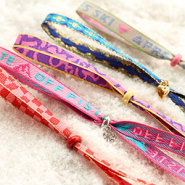 Set di ispirazione Personalizza regali e accessori con i nostri nastri