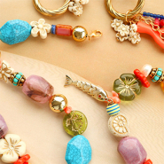 Set di ispirazione Splendide perline in acrilico con dettagli dorati