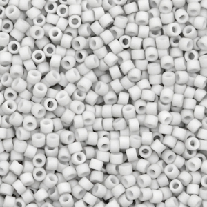 Perline Miyuki Delica 11/0 Opaque matte light smoke grey DB-1518