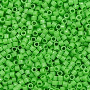 Perline Miyuki Delica 11/0 Opaque green DB-724