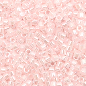 Perline Miyuki Delica 11/0 Ceylon baby pink DB-234