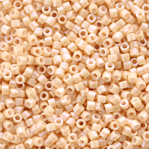 Perline Miyuki Delica 11/0 Ceylon light caramel beige DB - 205