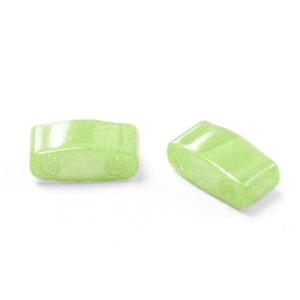 Perline Miyuki tila met&agrave; 5x2.3mm Opaque luster chartreuse green HTL-439