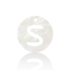 Pendenti di conchiglia prodotti speciali lettera S bianco (colore naturale)