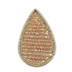 Pendente all'uncinetto con perline sfaccettate goccia rosa crema