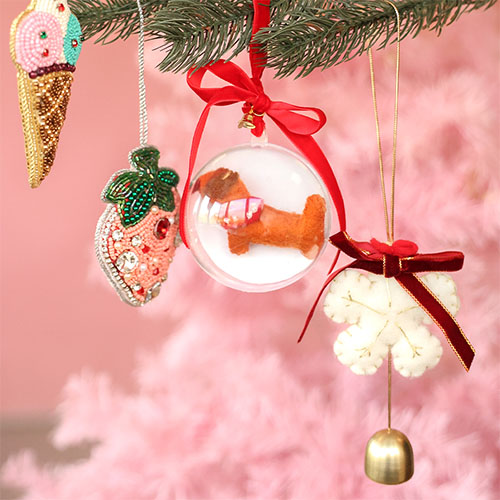 Da pendenti dall&rsquo;India e pendenti in feltro