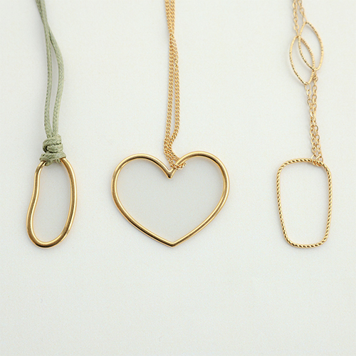 Realizza collane e orecchini con ciondoli in acciaio inossidabile