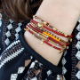 Con le perline Miyuki puoi realizzare questi braccialetti alla moda: 