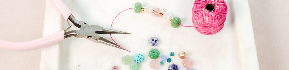 Appena arrivato: perline in pietra naturale a fiore Appena arrivato: perline in pietra naturale a fiore