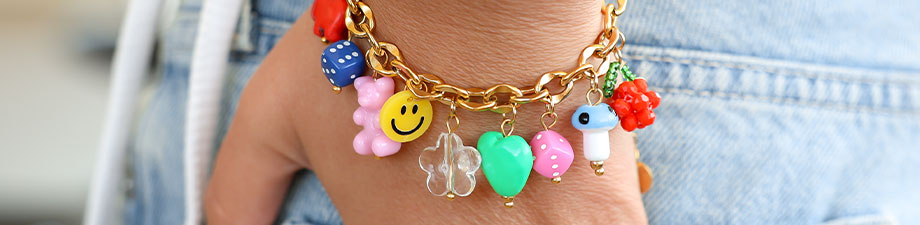 Nuova collezione di perline in acrilico: dadi e cuori Nuova collezione di perline in acrilico: dadi e cuori