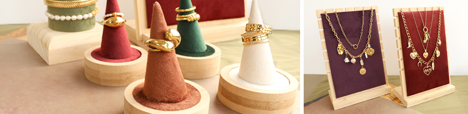 Nuovi espositori per anelli, bracciali e collane Nuovi espositori per anelli, bracciali e collane